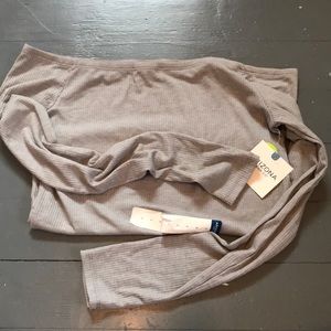 Arizona off the shoulder long sleeve